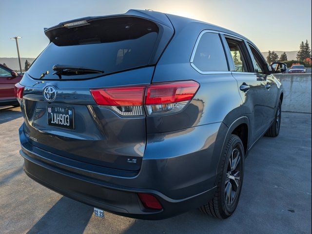 2019 Toyota Highlander LE