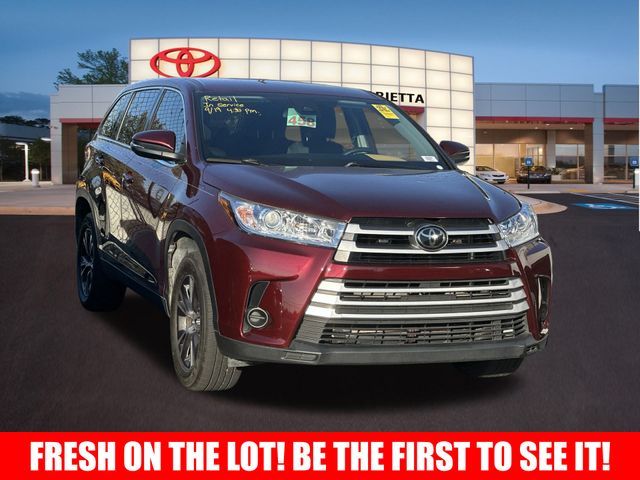 2019 Toyota Highlander LE