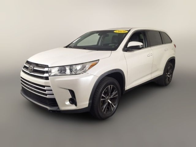 2019 Toyota Highlander LE