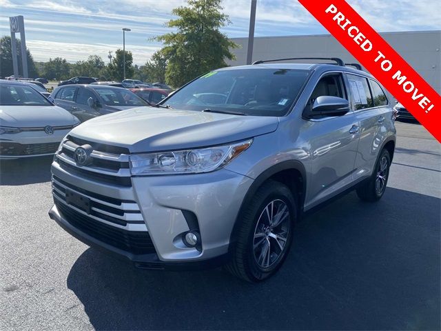 2019 Toyota Highlander LE