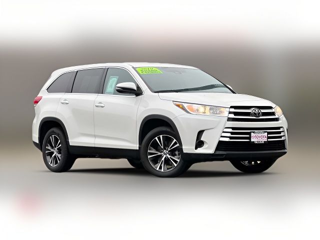 2019 Toyota Highlander LE