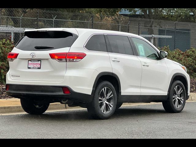 2019 Toyota Highlander LE