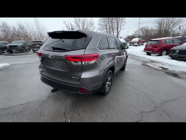 2019 Toyota Highlander LE