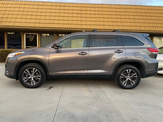 2019 Toyota Highlander 