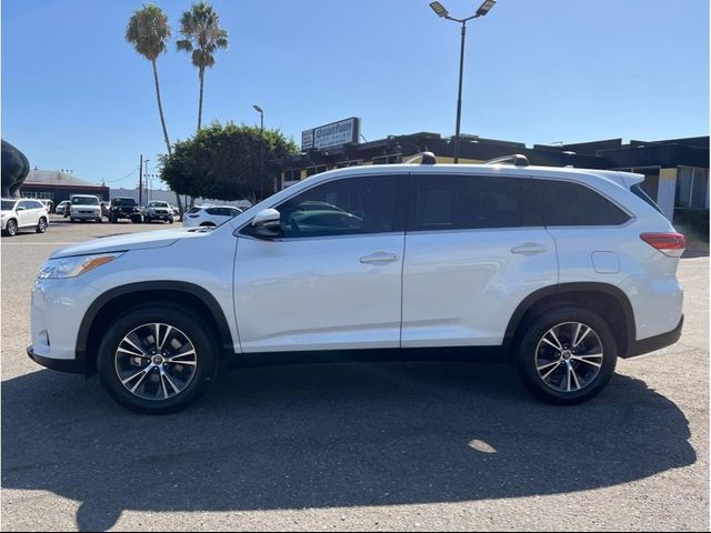 2019 Toyota Highlander 