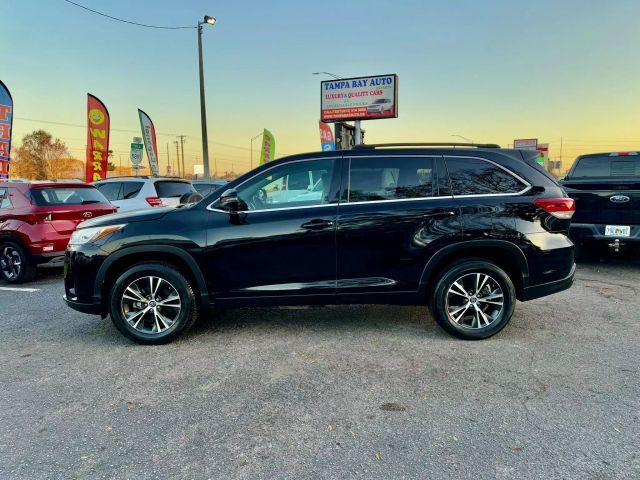 2019 Toyota Highlander LE