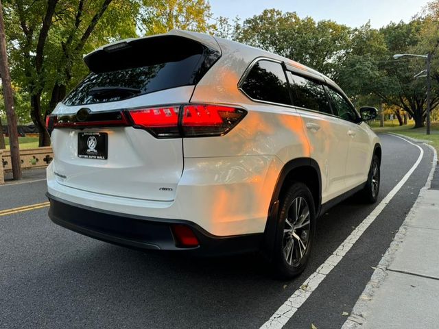 2019 Toyota Highlander 