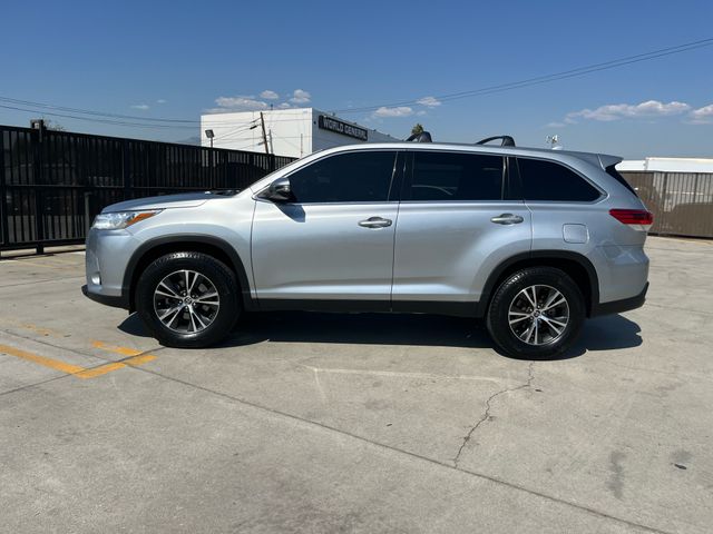 2019 Toyota Highlander 