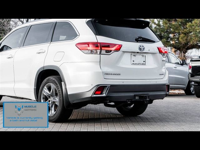 2019 Toyota Highlander 