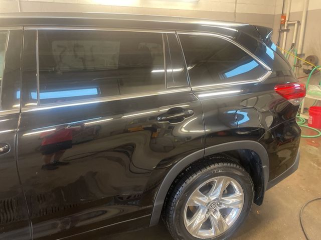 2019 Toyota Highlander Limited Platinum