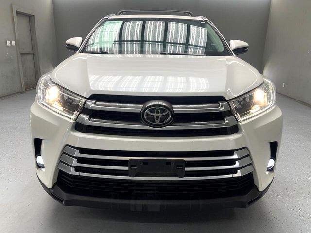 2019 Toyota Highlander 