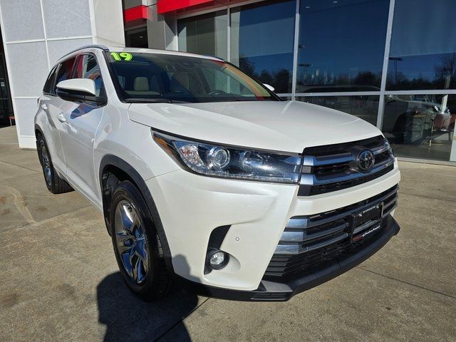 2019 Toyota Highlander Limited Platinum