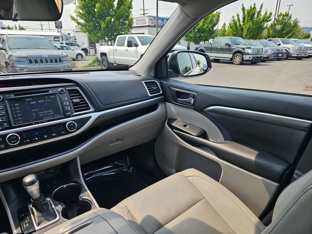 2019 Toyota Highlander Limited Platinum