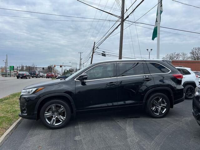 2019 Toyota Highlander Limited Platinum