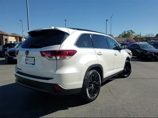 2019 Toyota Highlander SE