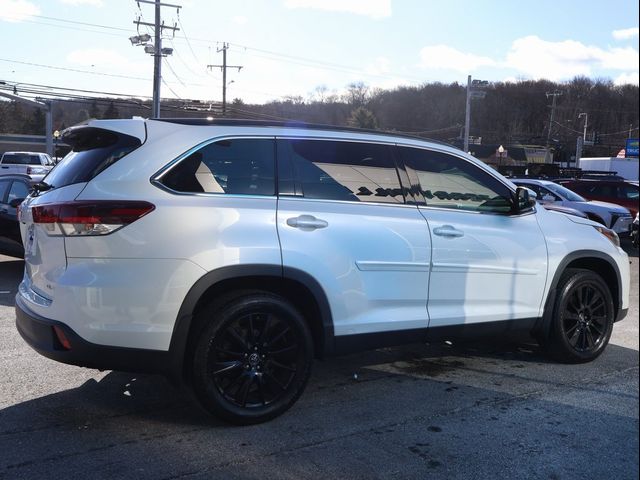 2019 Toyota Highlander SE