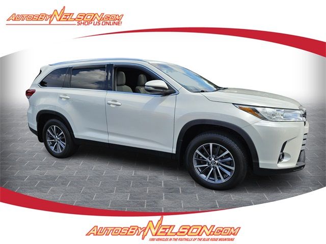 2019 Toyota Highlander SE