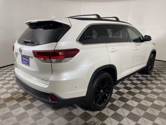 2019 Toyota Highlander SE