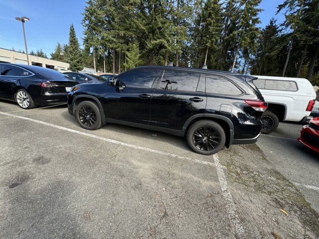 2019 Toyota Highlander SE