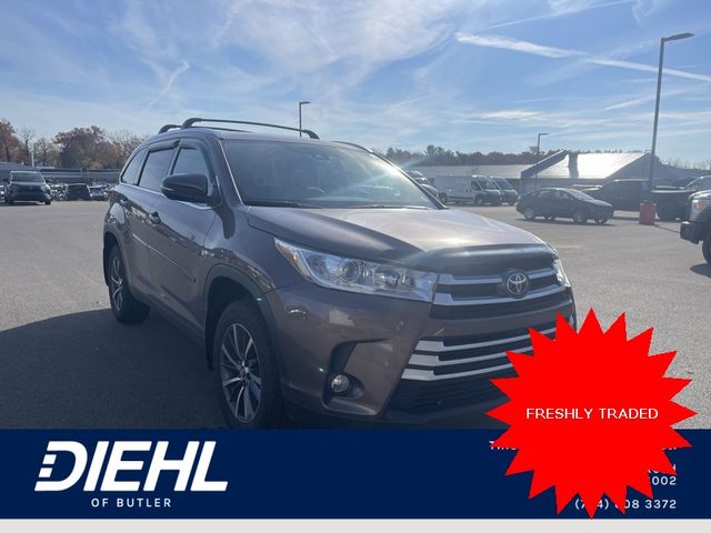 2019 Toyota Highlander SE