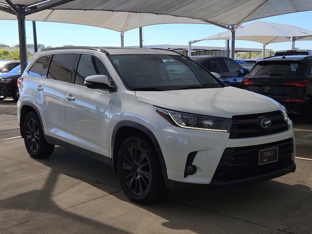 2019 Toyota Highlander SE