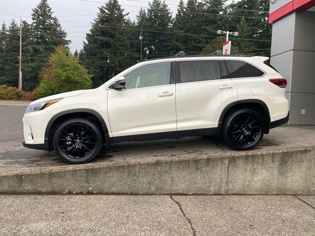 2019 Toyota Highlander SE