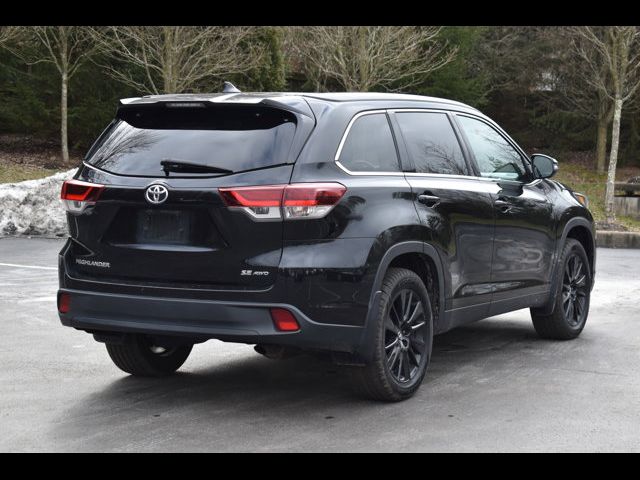 2019 Toyota Highlander SE