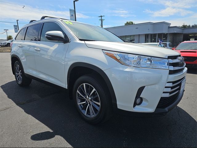 2019 Toyota Highlander SE