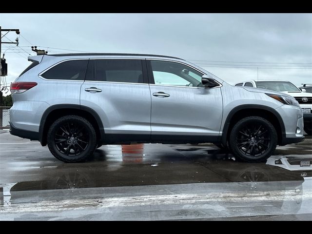 2019 Toyota Highlander SE