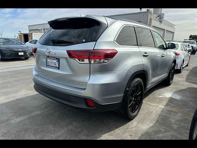 2019 Toyota Highlander SE