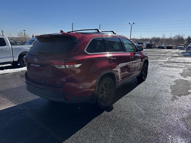 2019 Toyota Highlander SE