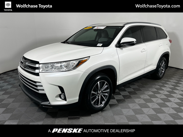 2019 Toyota Highlander SE