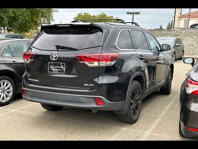 2019 Toyota Highlander SE