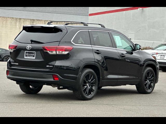 2019 Toyota Highlander SE