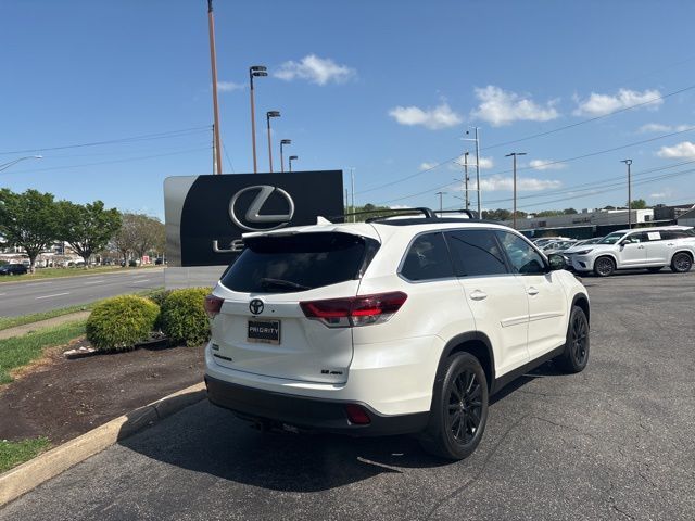 2019 Toyota Highlander SE