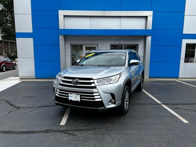 2019 Toyota Highlander SE