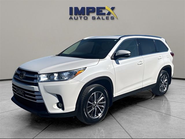 2019 Toyota Highlander SE