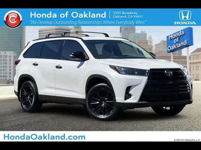 2019 Toyota Highlander SE