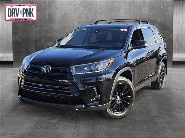 2019 Toyota Highlander SE