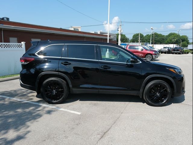 2019 Toyota Highlander SE