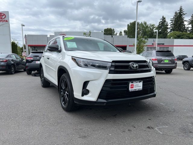 2019 Toyota Highlander SE