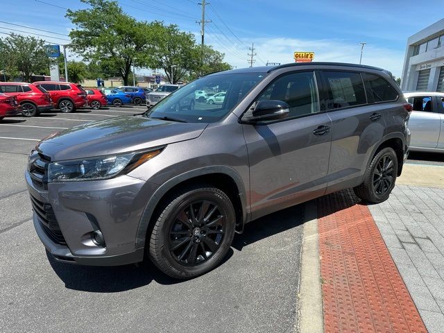 2019 Toyota Highlander SE