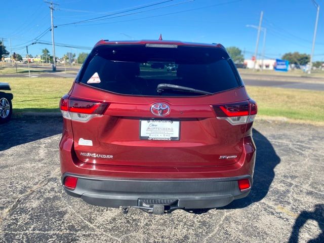 2019 Toyota Highlander SE