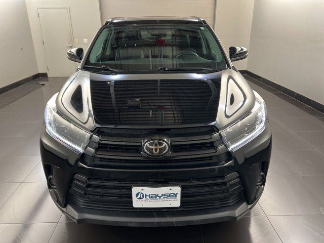 2019 Toyota Highlander 