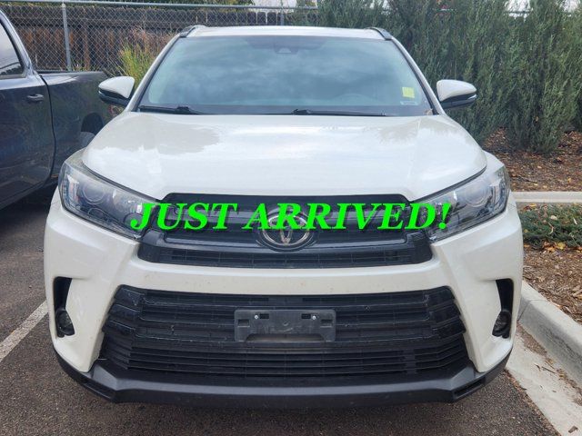 2019 Toyota Highlander SE