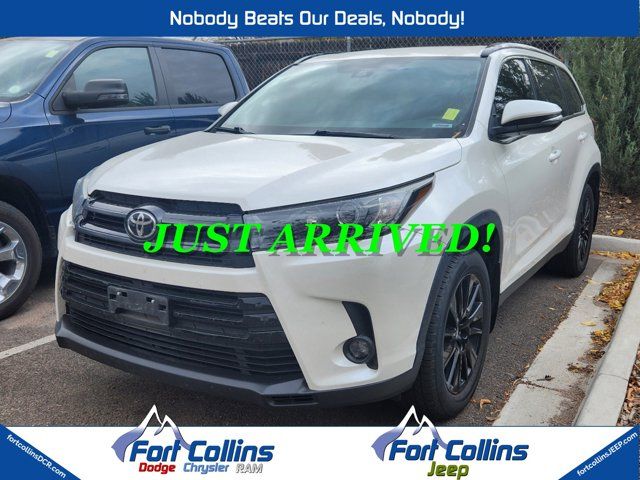 2019 Toyota Highlander SE