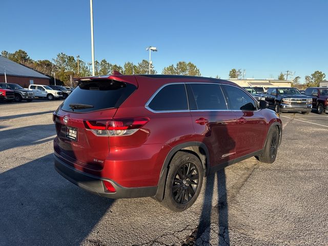 2019 Toyota Highlander SE