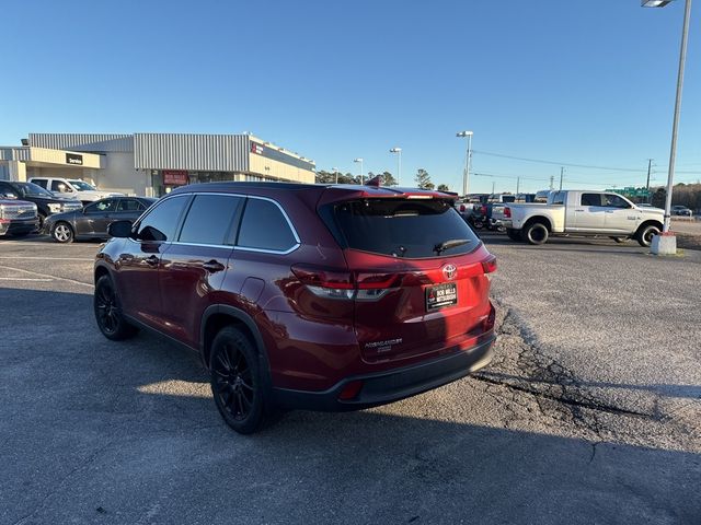 2019 Toyota Highlander SE