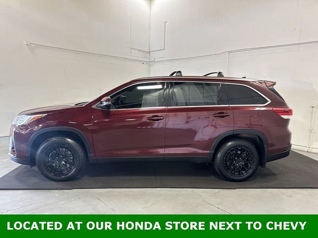 2019 Toyota Highlander SE