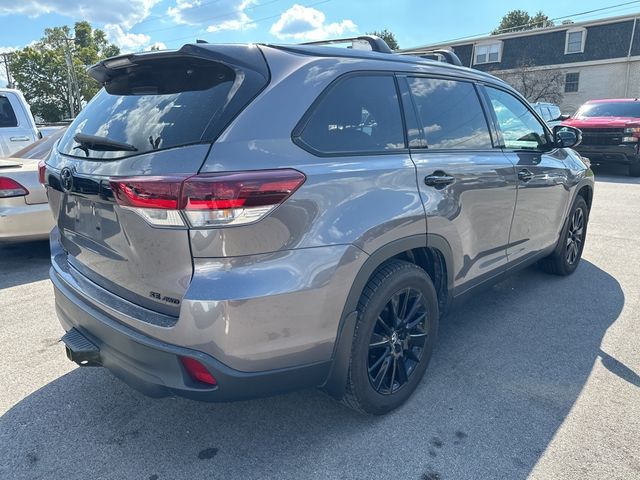 2019 Toyota Highlander SE